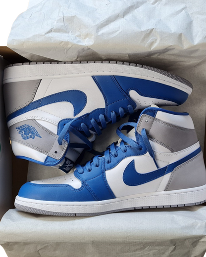 Air Jordan 1 High University Blue